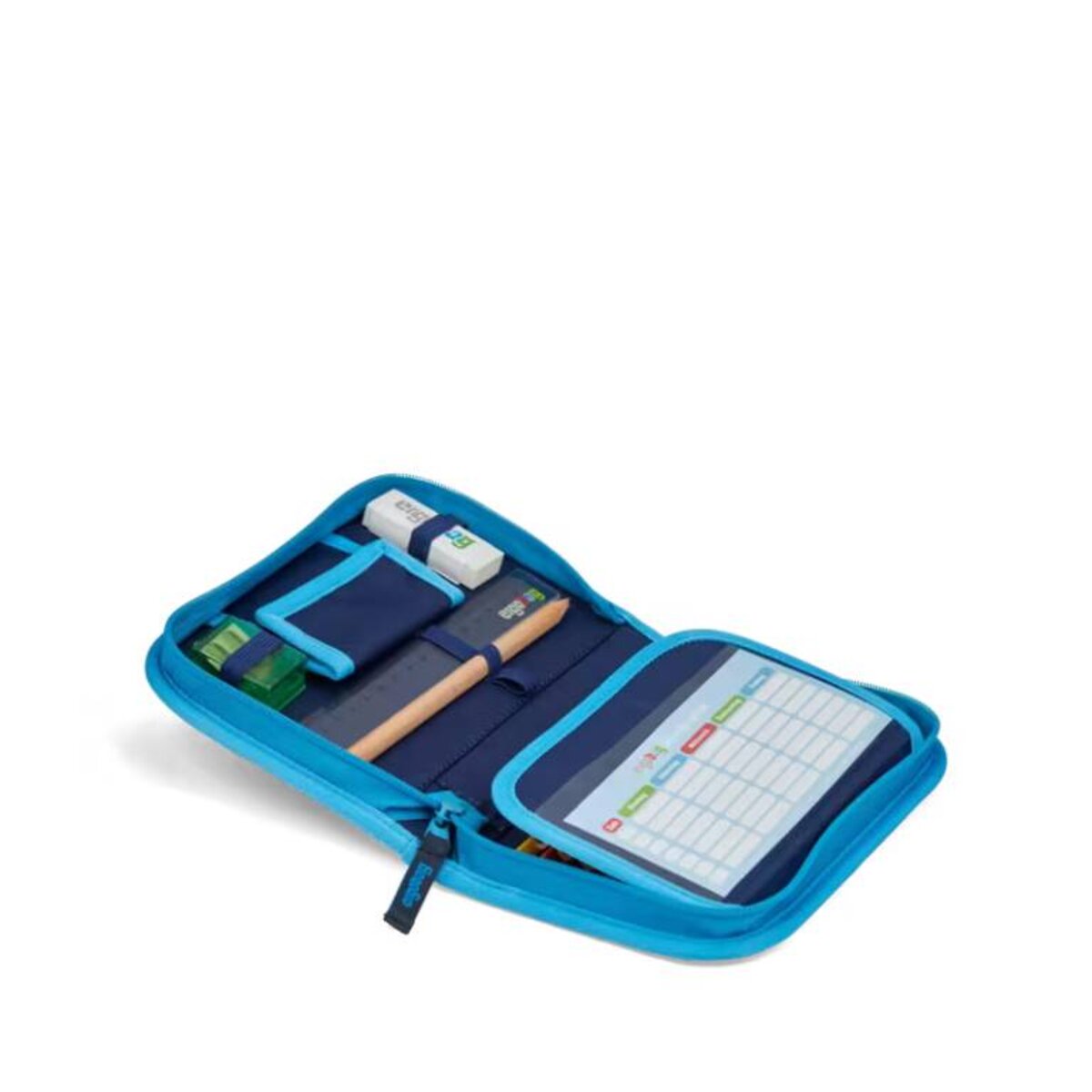 ergobag-federmaeppchen-verfolgbaerjagd-blau-mit-3433E4913.jpg