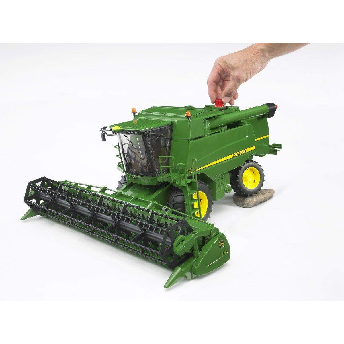 bruder-2132-john-deere-maehdrescher-5395865B11.jpg