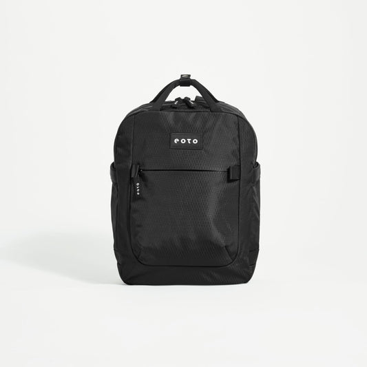 eoto-rucksack-small16-schwarz-F0AC8ED11.jpg