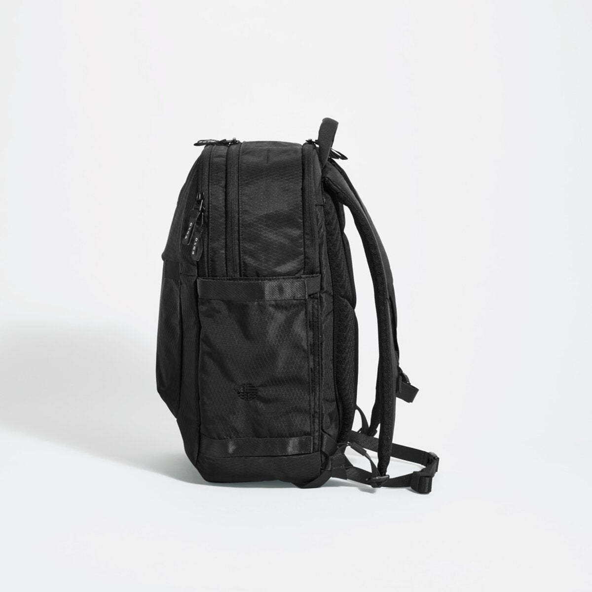 eoto-rucksack-tidy22-schwarz-F0ACCF622.jpg