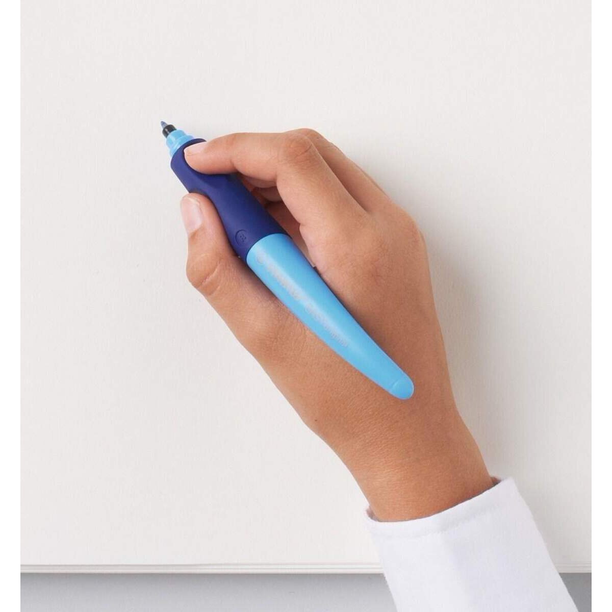 ergonomischer-tintenroller-fuer-linkshaender--6A859F1E4.jpg