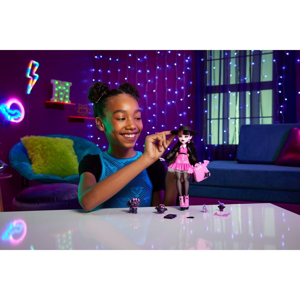 mattel-monster-high-draculaura-puppe-01FFFA165.jpg