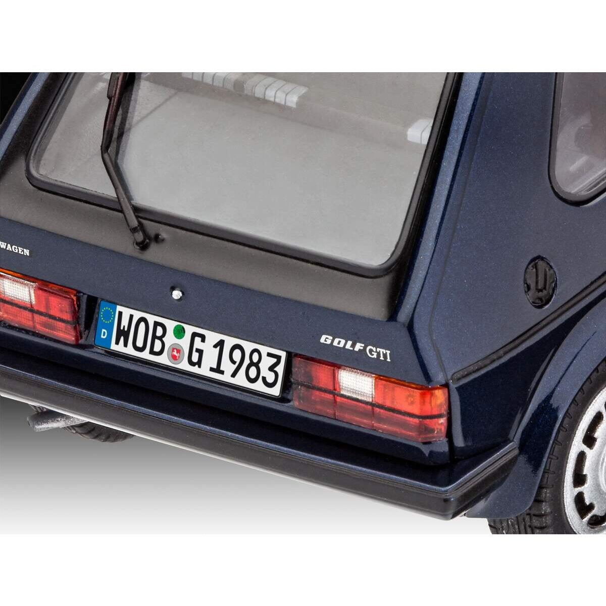 revell-35-years-volkswagen-golf-7D1F115B4.jpg