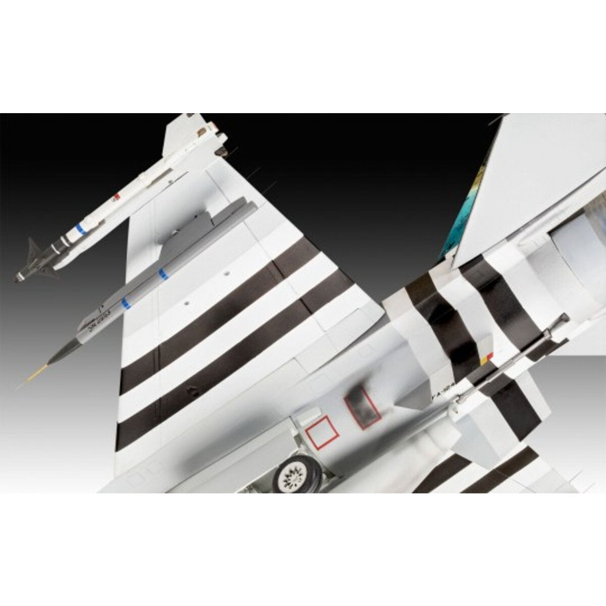 revell-50th-anniversary-f-16-DCE20D4C3.jpg