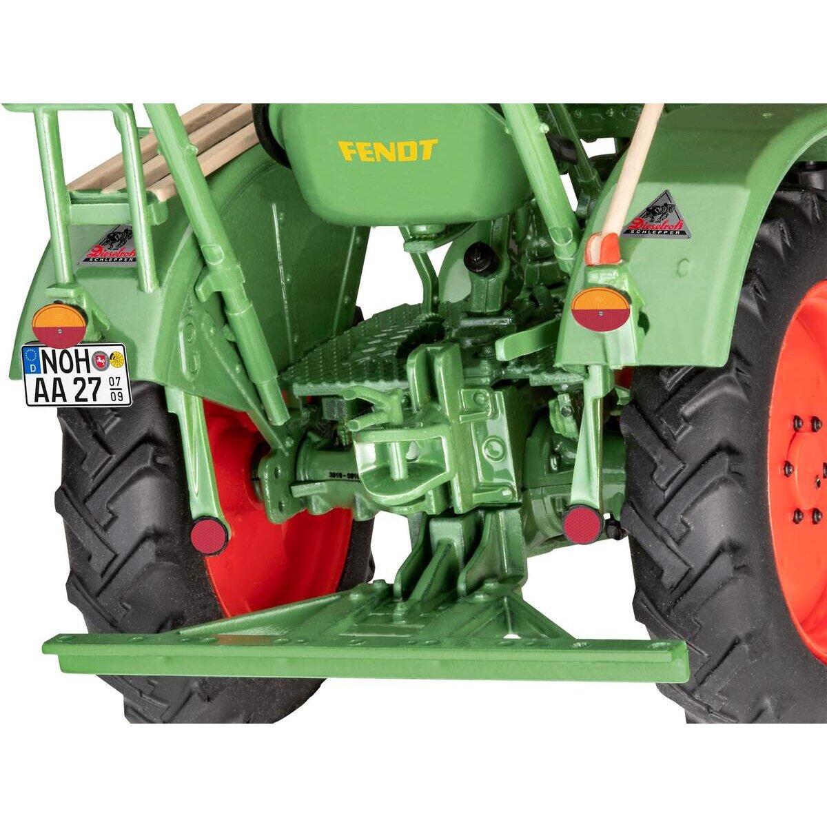 revell-fendt-f20-dieselross-0AC31BAD4.jpg