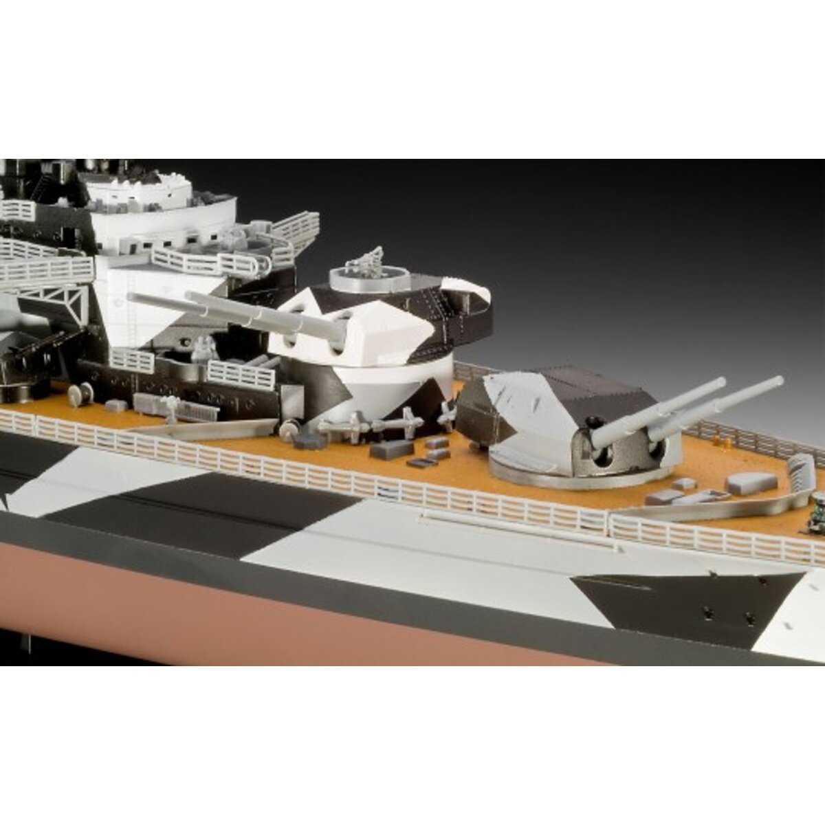 revell-german-battleship-tirpitz-6B2693F63.jpg