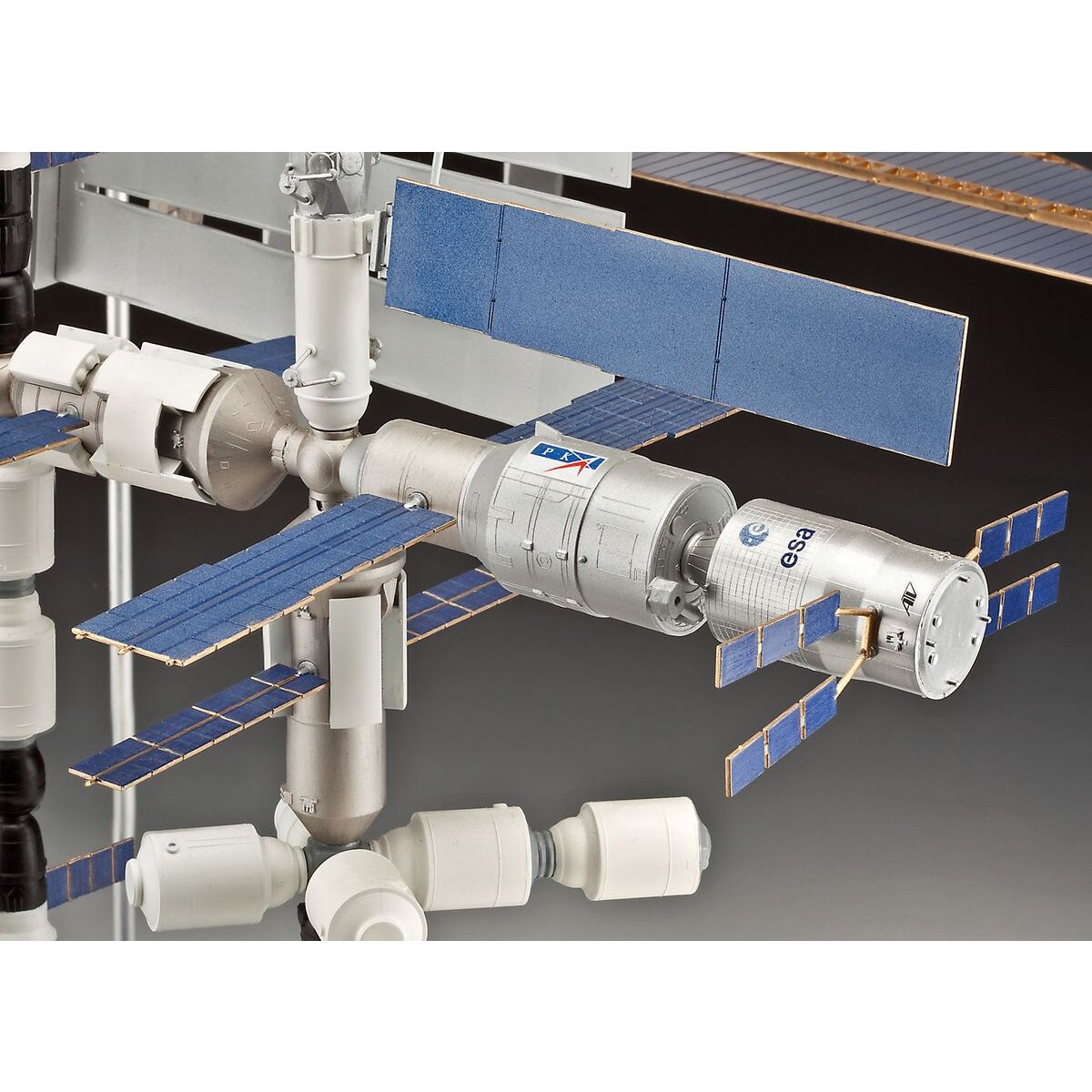 revell-geschenkset-25th-anniversary-iss-B6D45C863.jpg