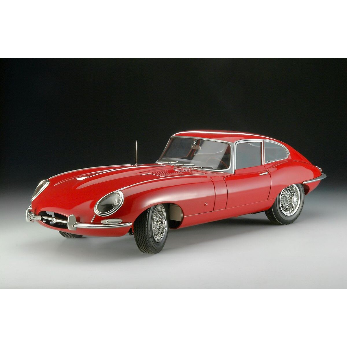 revell-jaguar-e-type--48C1BB512.jpg