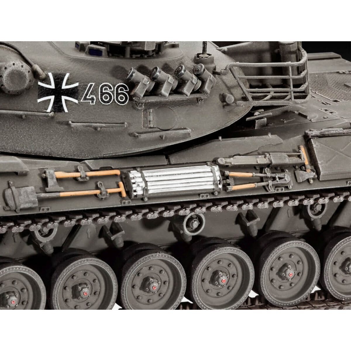 revell-leopard-1-DE4A5F6A5.jpg