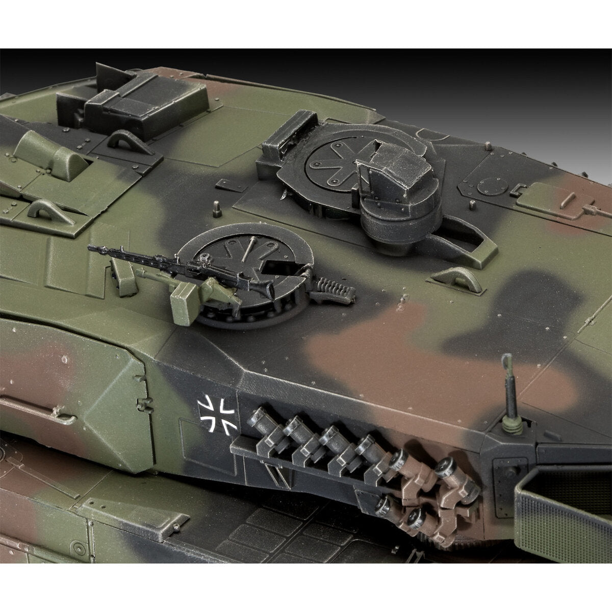 revell-leopard-2-a6m-E72DABCC5.jpg