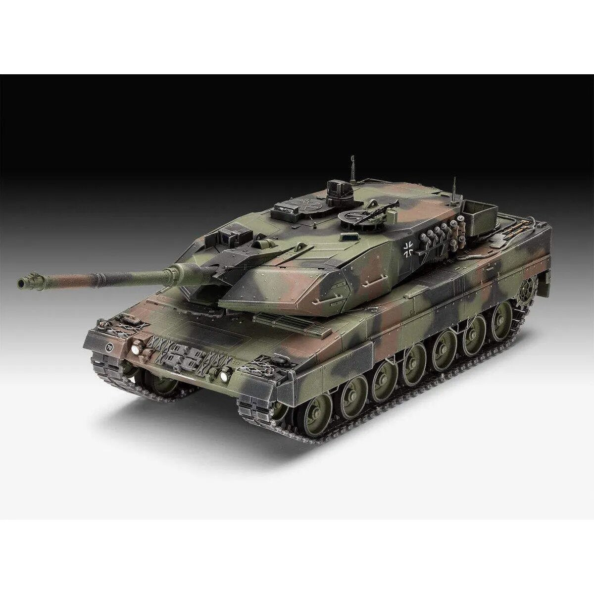 revell-leopard-2a6a6nl-135-D9F028482.jpg