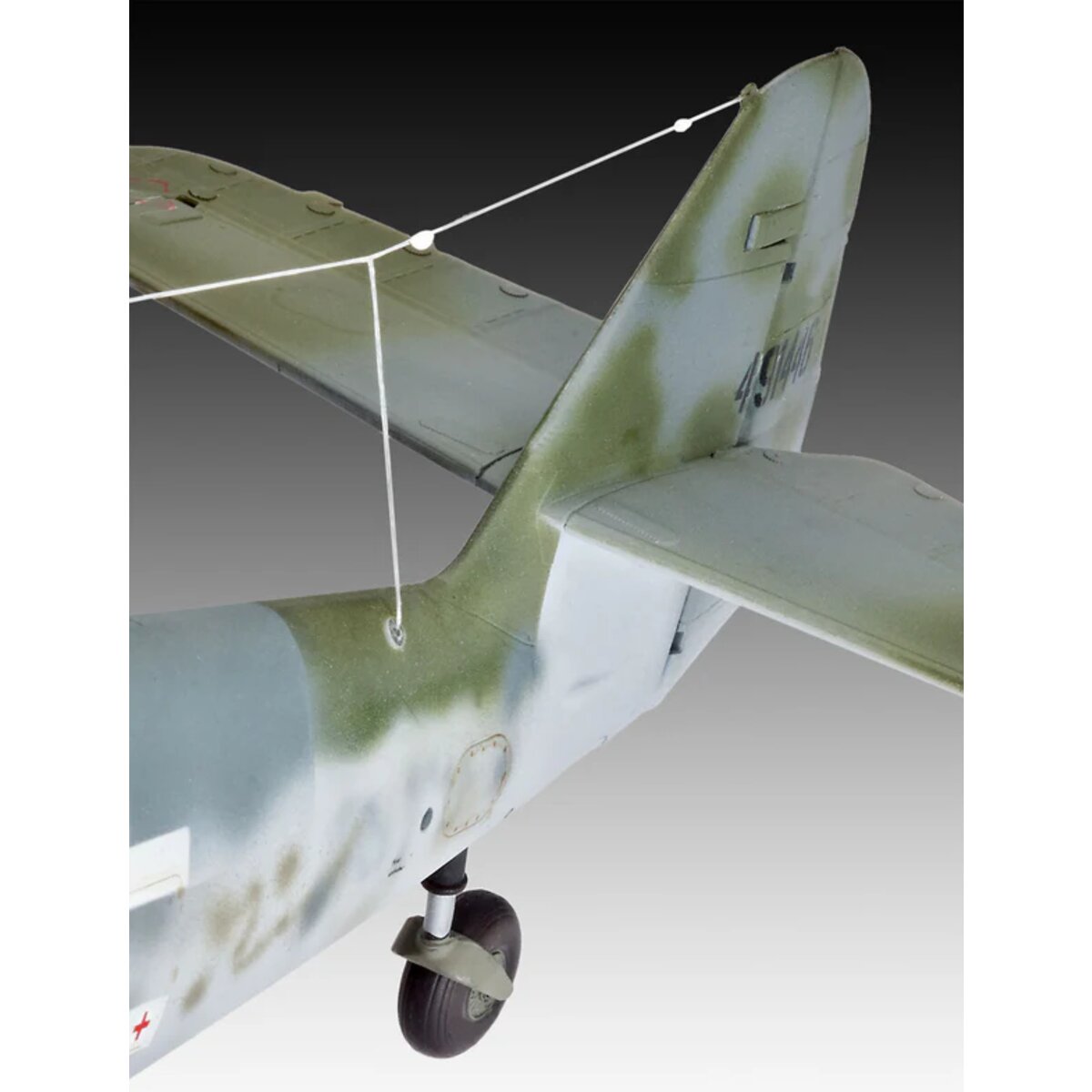 revell-level-5-jagdflugzeug-messerschmitt-97BC98537.jpg