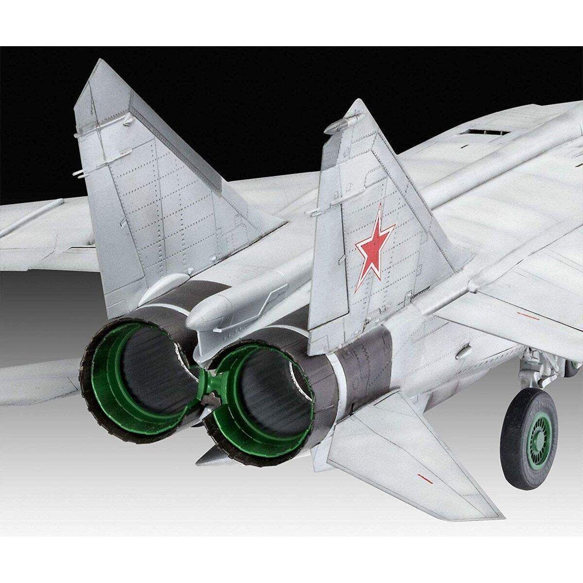 revell-mig-25-rbt-foxbat-2D6703105.jpg