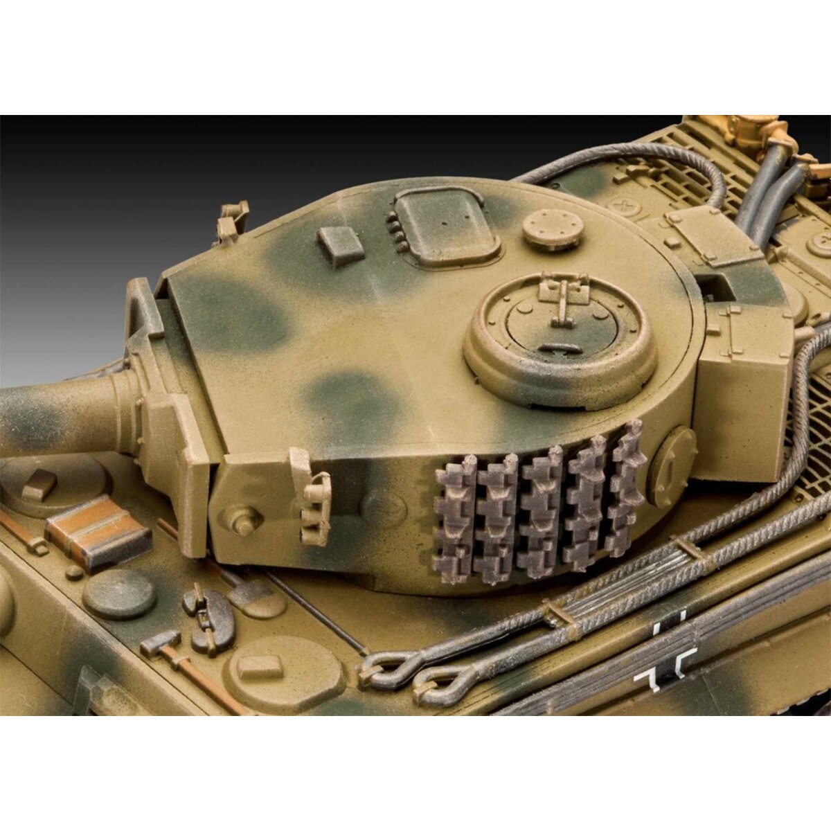 revell-panzerkampfwagen-vi-ausf-h-C526B3095.jpg