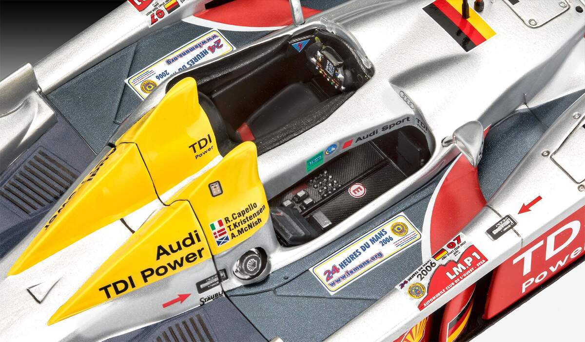 Revell Geschenkset Audi R10 TDI LeMans + 3D Puzzle
