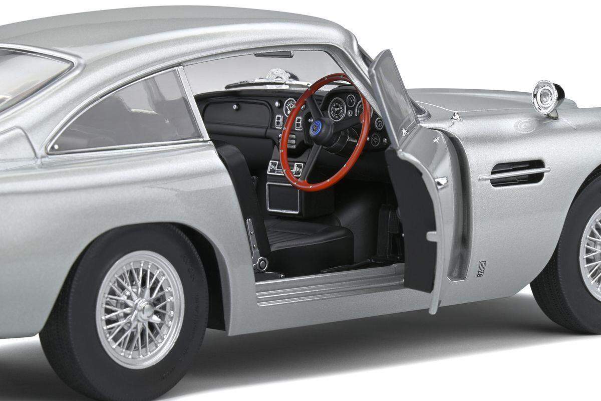 Simba Solido 1:18 Aston Martin DB5 silber