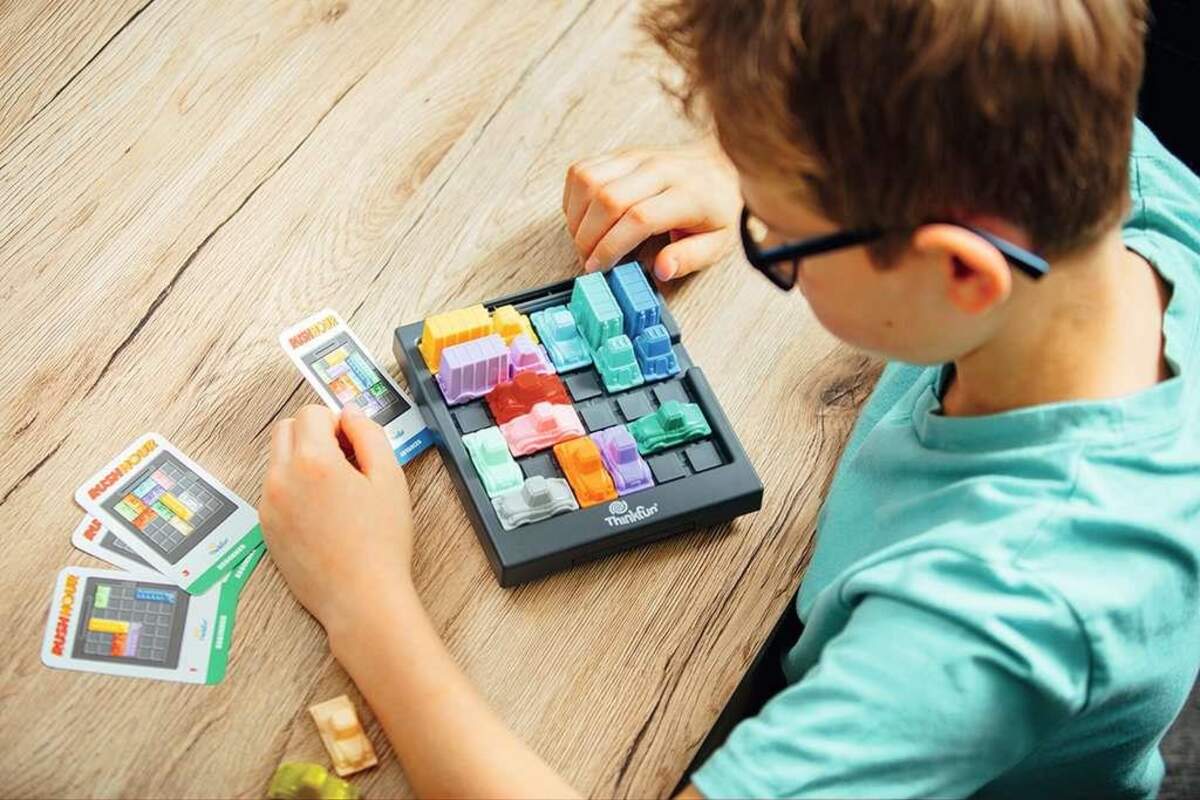 ThinkFun Rush Hour - Das geniale Stauspiel und bekannte Logikspiel